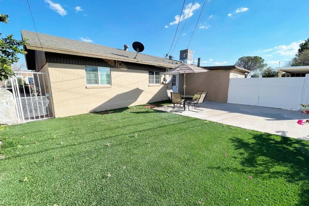 Villa My Cozy Duplex A In The Heart Of West Side El Paso Esterno foto