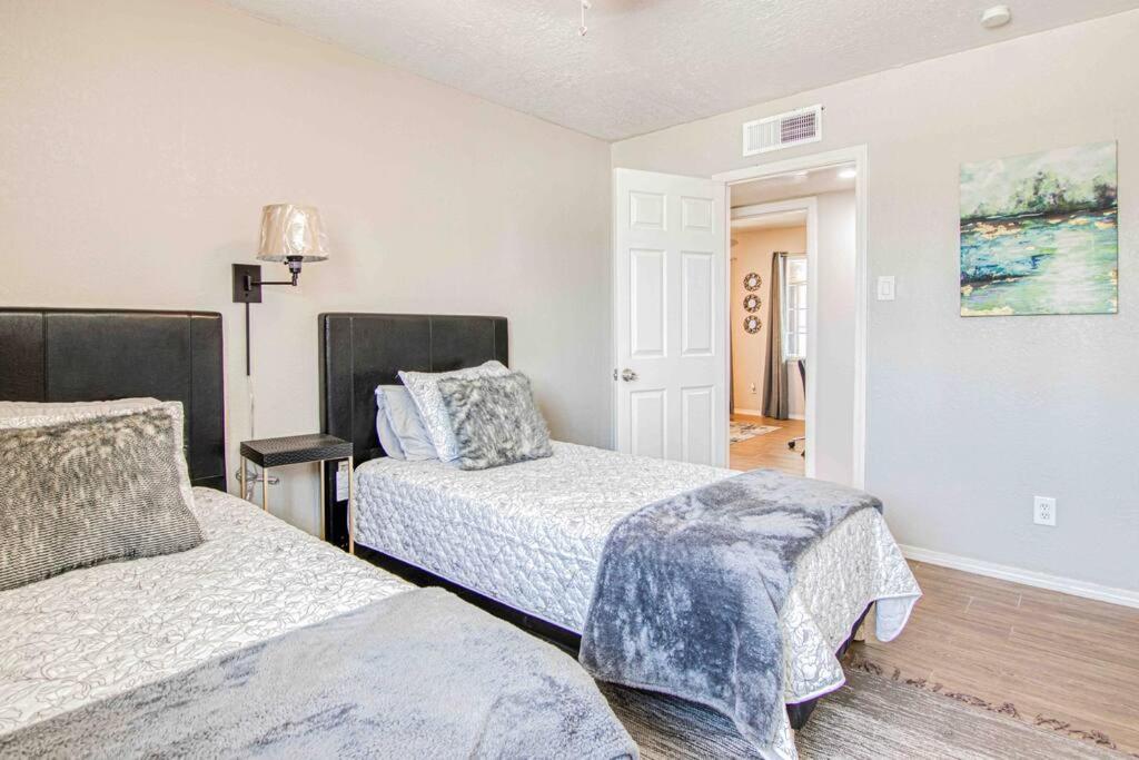 Villa My Cozy Duplex A In The Heart Of West Side El Paso Esterno foto
