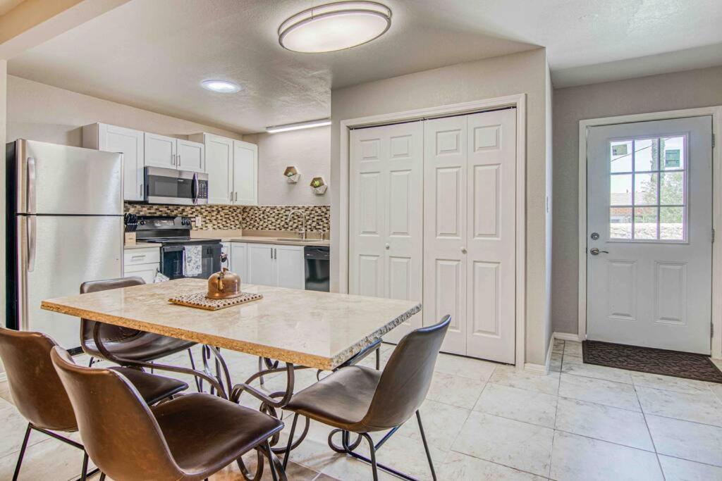 Villa My Cozy Duplex A In The Heart Of West Side El Paso Esterno foto