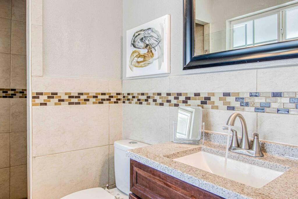 Villa My Cozy Duplex A In The Heart Of West Side El Paso Esterno foto
